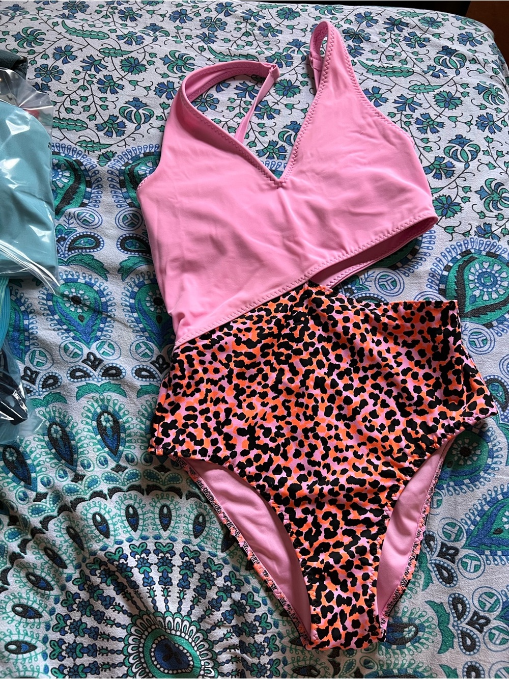 Woman Pink cut out One-Piece Swimsuit with Leopard Print Bottom S